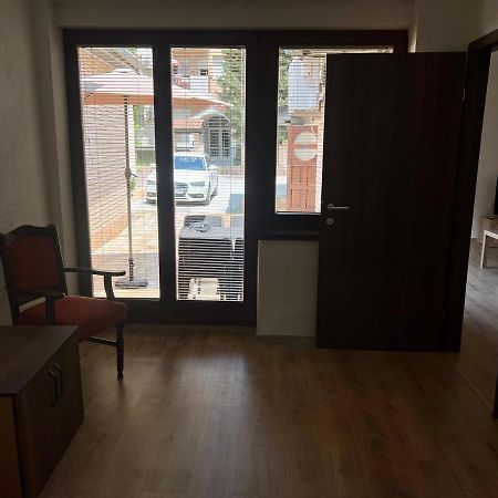 Home Base Apartments Скоп'є Екстер'єр фото