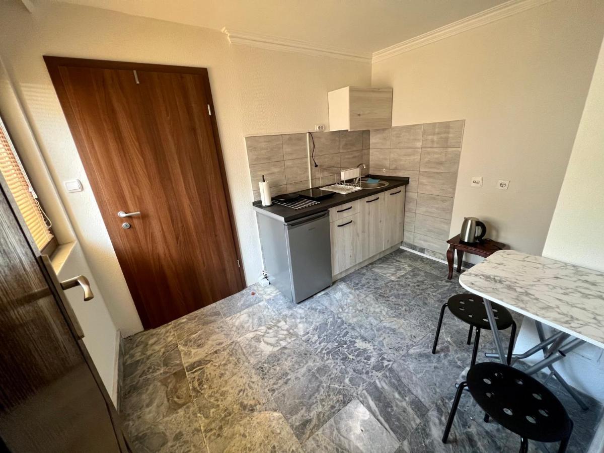 Home Base Apartments Скоп'є Екстер'єр фото