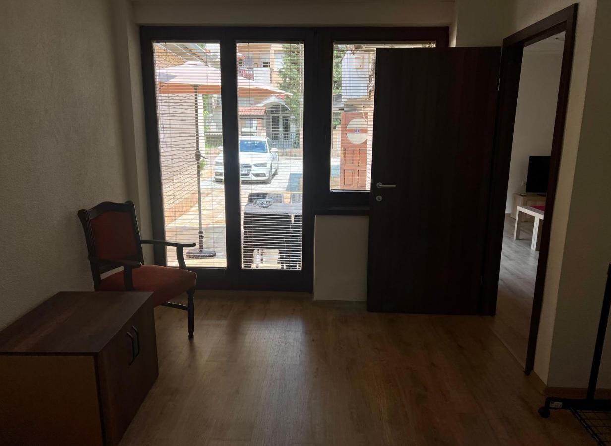 Home Base Apartments Скоп'є Екстер'єр фото